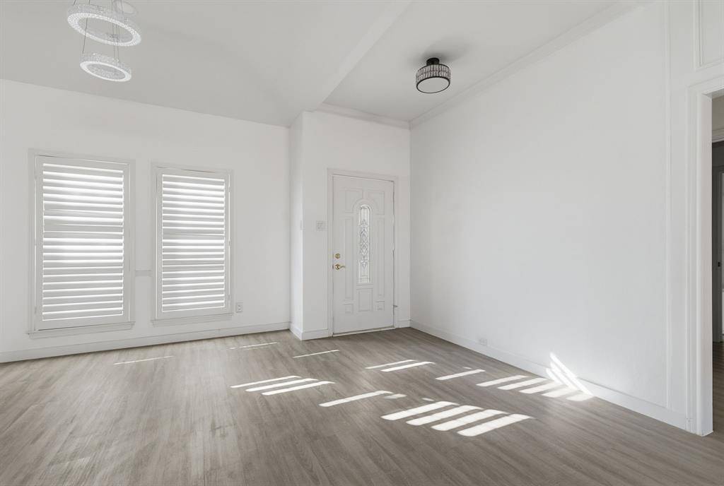 18516 Featherwood Drive, Dallas, TX 75252