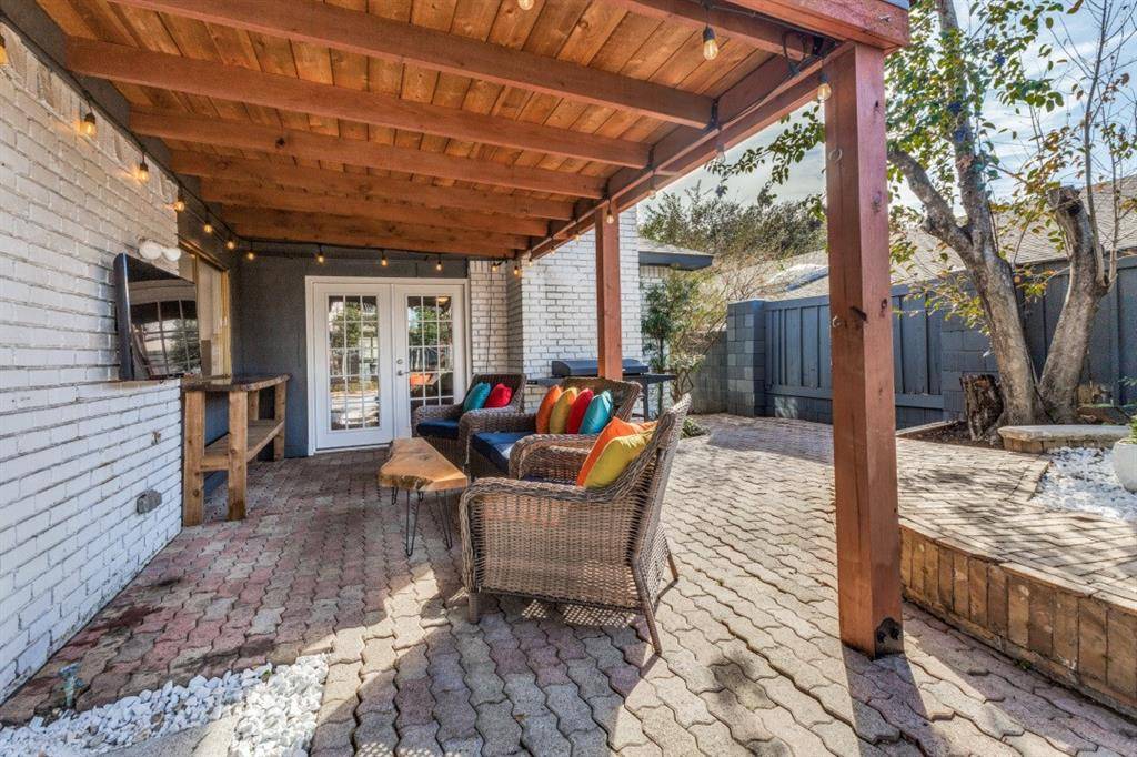 10819 Wallbrook Drive, Dallas, TX 75238