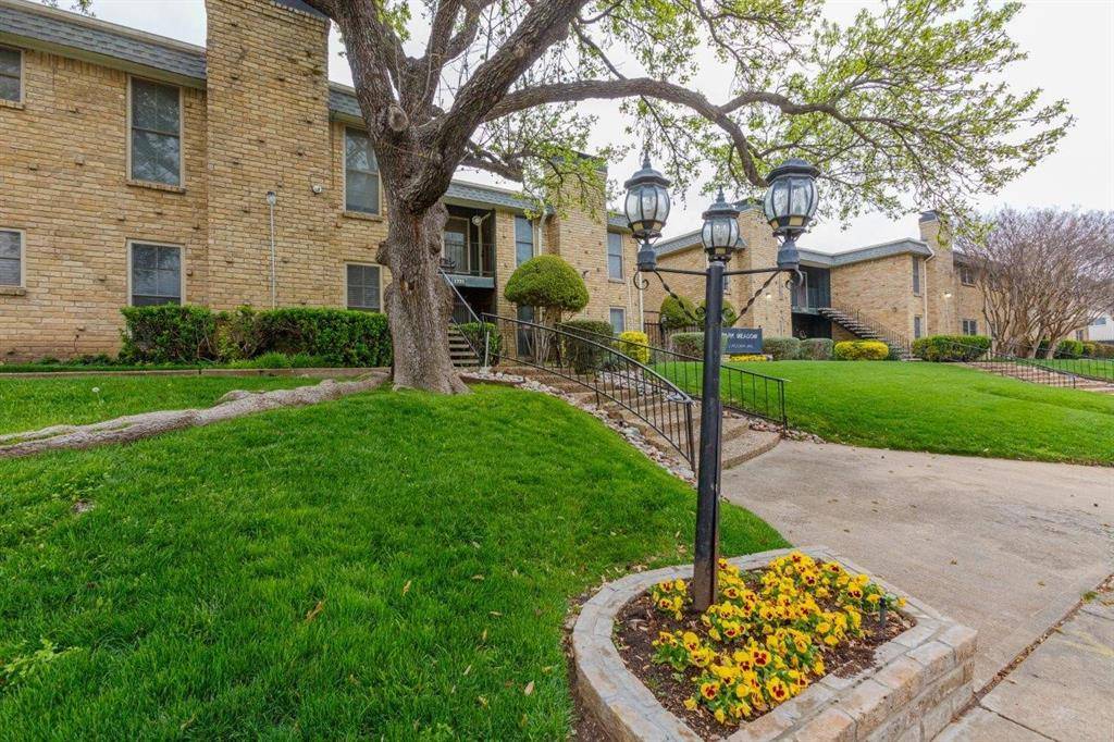 7721 Meadow Park Drive #102, Dallas, TX 75230