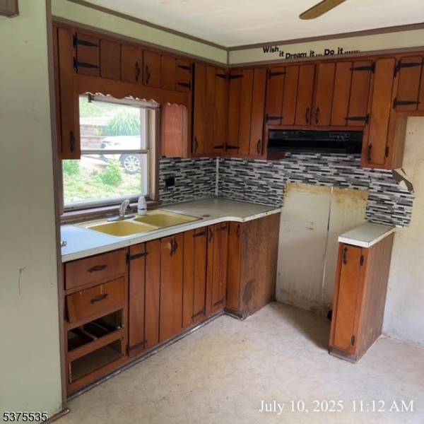 10 Timbercroft Rd, High Bridge Boro, NJ 08829