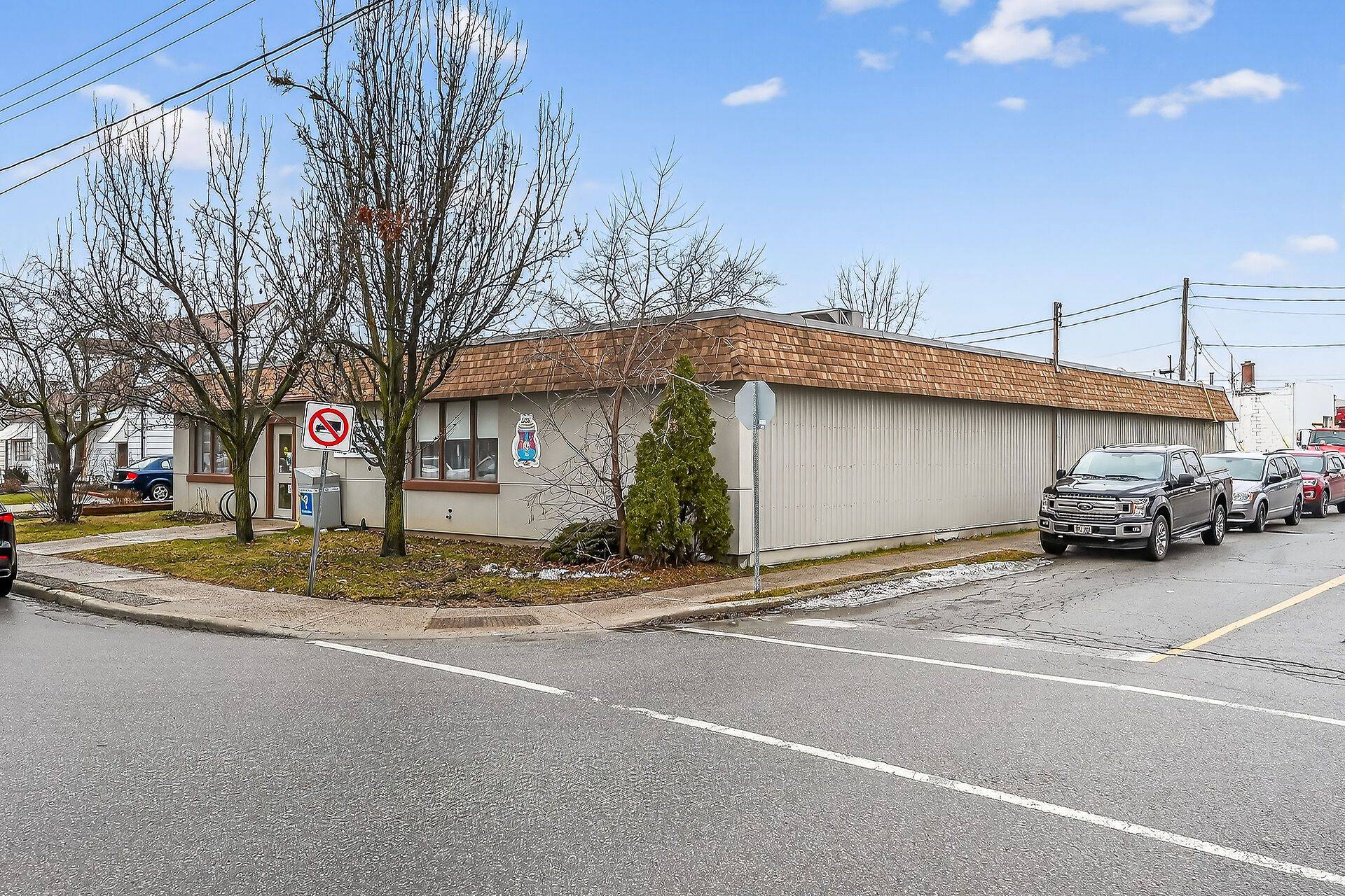 13 Alma ST N, Haldimand, ON N0A 1H0