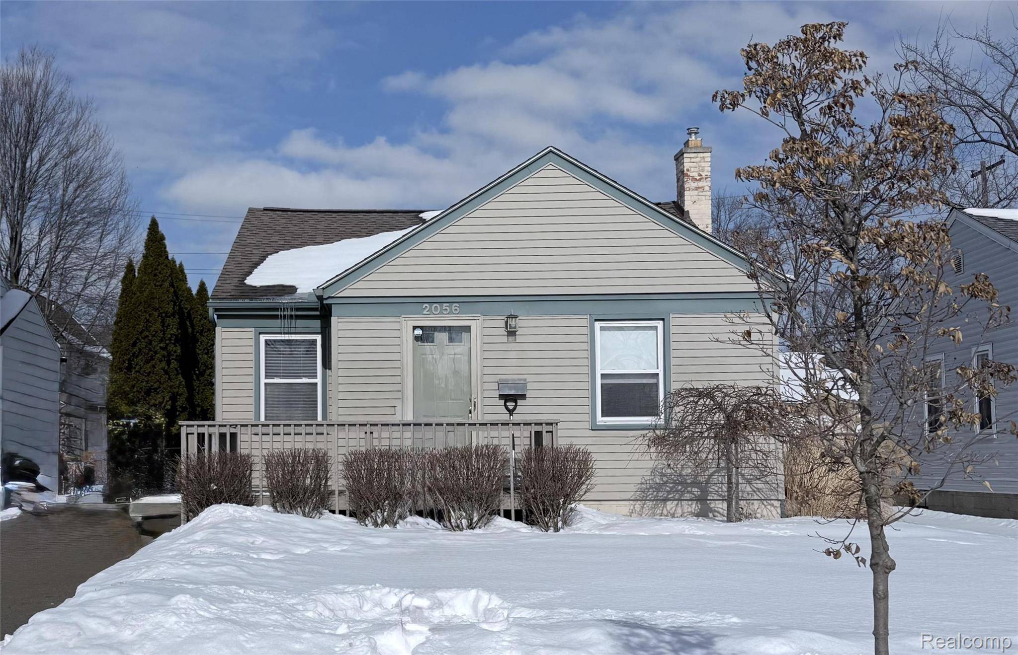 2056 Columbia RD, Berkley, MI 48072