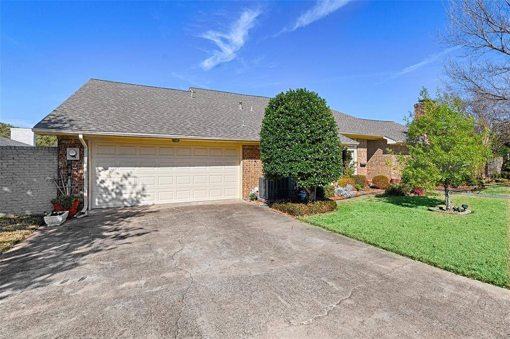 2705 Country Place Drive, Carrollton, TX 75006