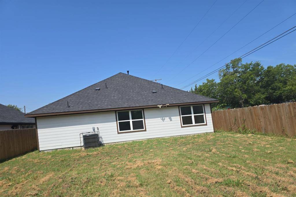 562 Jonelle Street, Dallas, TX 75217