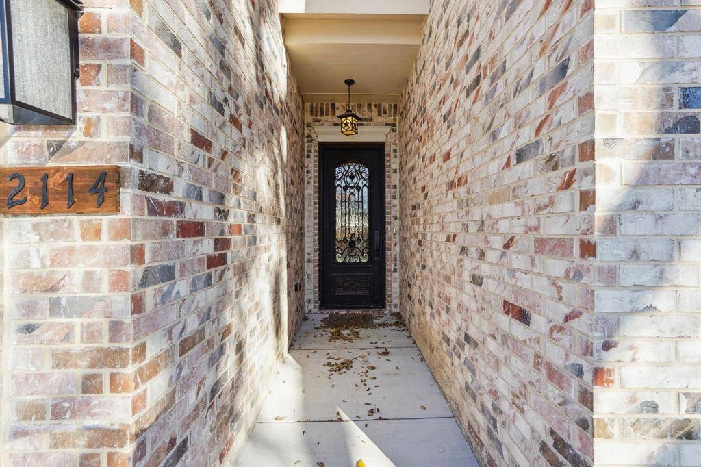 2114 Spikes Street, Grand Prairie, TX 75051