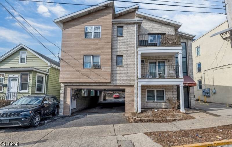 349 Gorge Rd #1, Cliffside Park Boro, NJ 07010