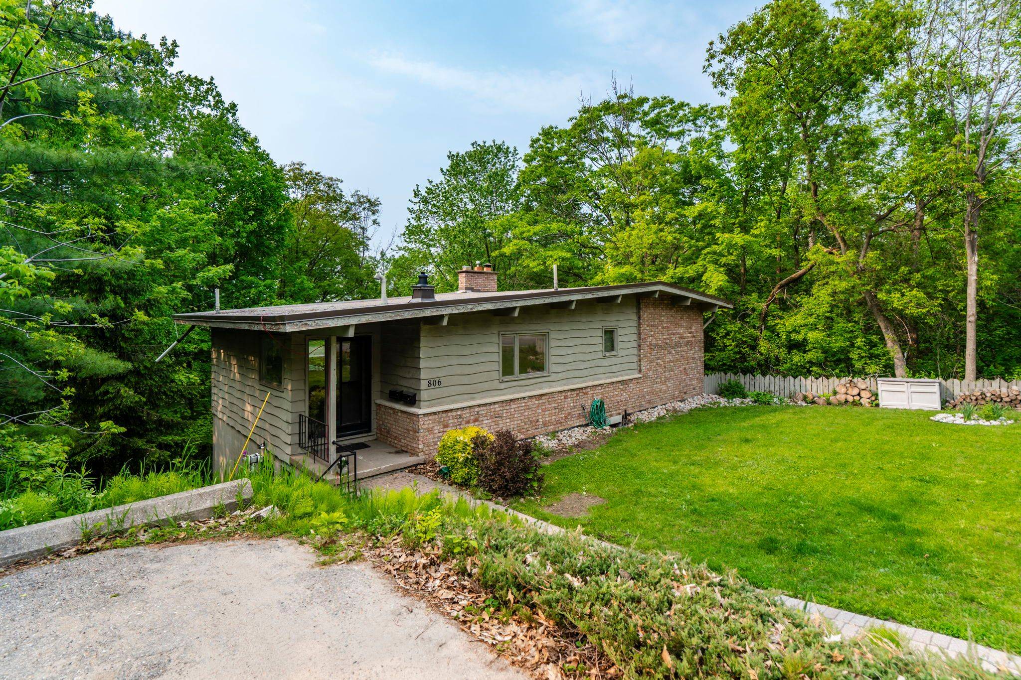 806 Victoria ST, Midland, ON L4R 1B6