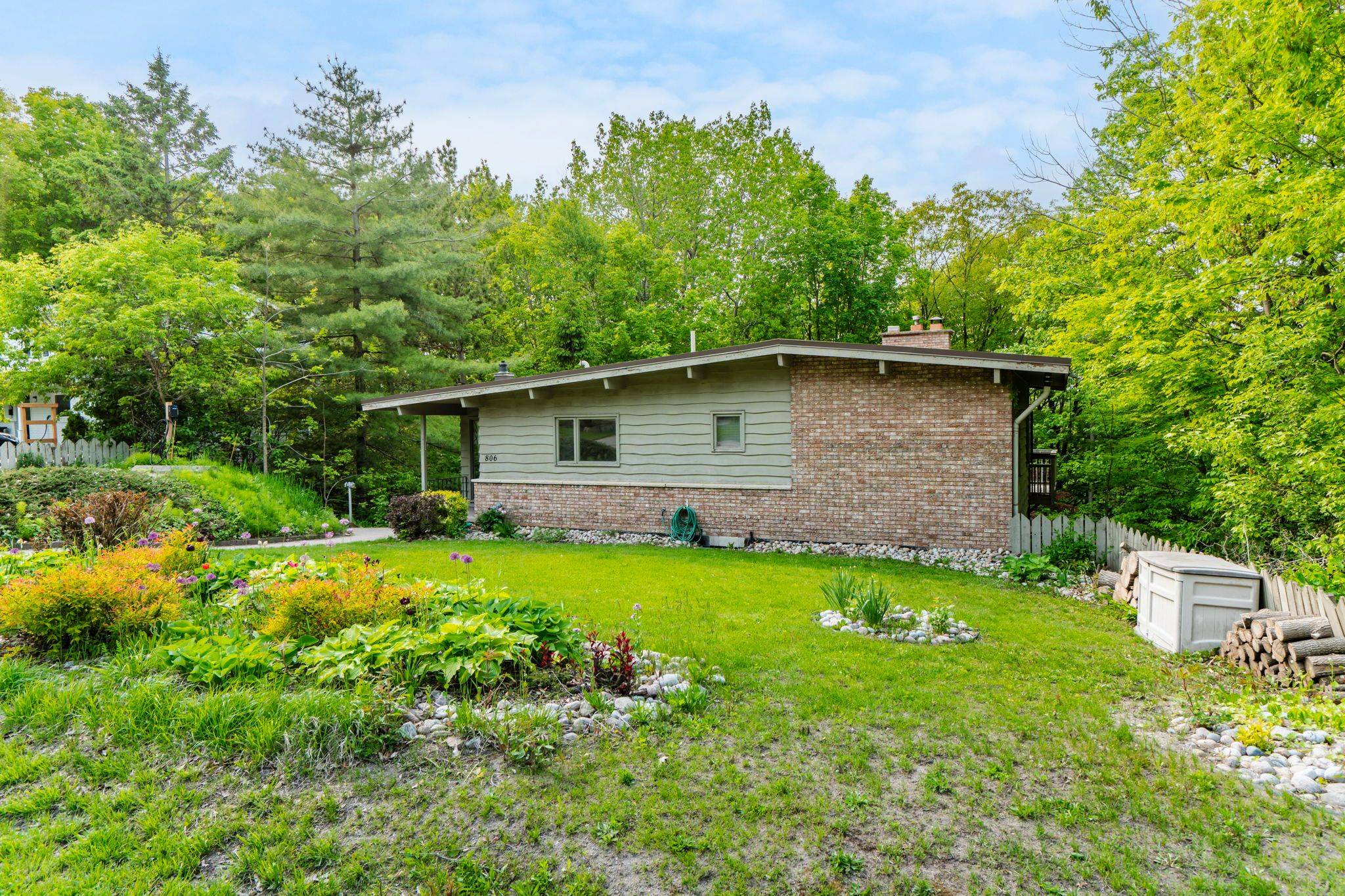 806 Victoria ST, Midland, ON L4R 1B6