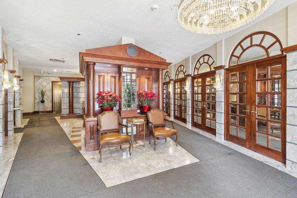 1480 Riverside DR #905, Alta Vista And Area, ON K1G 5H2