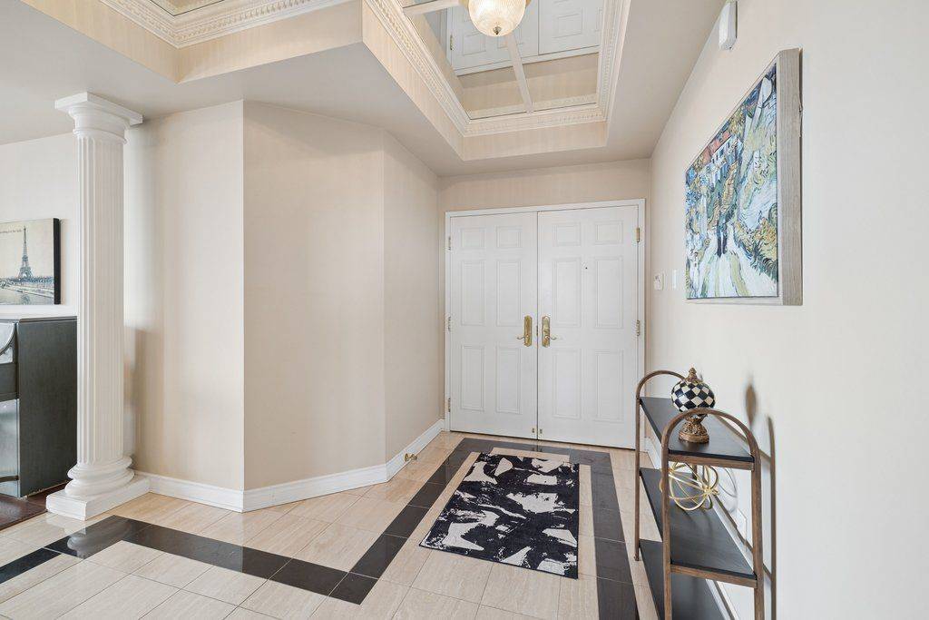 1480 Riverside DR #905, Alta Vista And Area, ON K1G 5H2