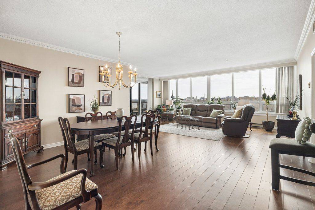 1480 Riverside DR #905, Alta Vista And Area, ON K1G 5H2