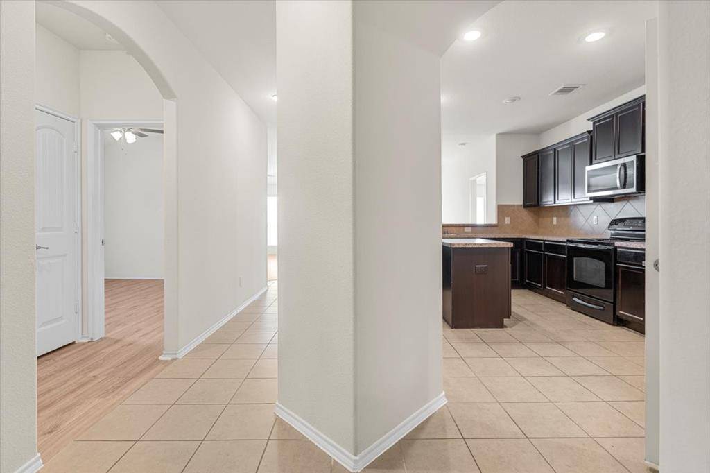 1729 Park Trails Boulevard, Princeton, TX 75407