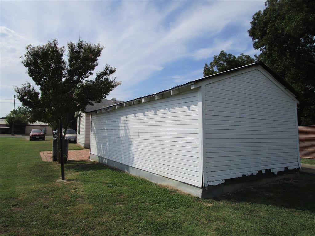 3718 N Westmoreland Road, Dallas, TX 75212