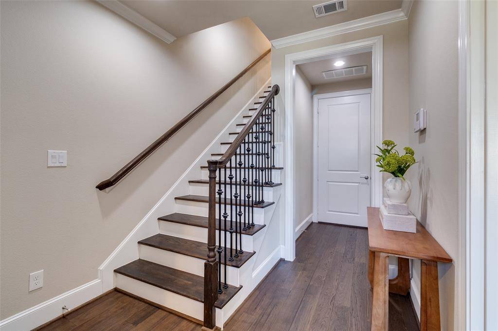 2827 Shelby Avenue, Dallas, TX 75219