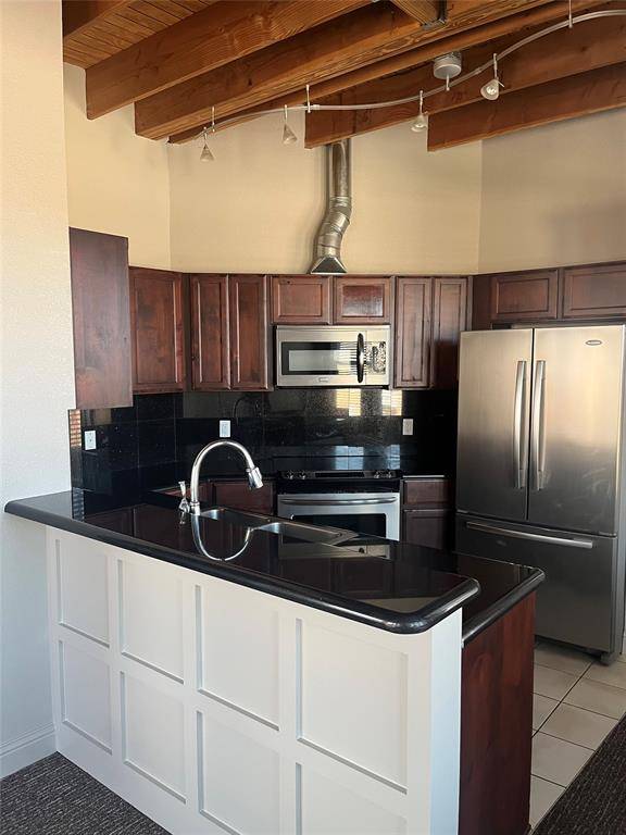 928 lipscomb Street #200, Fort Worth, TX 76104