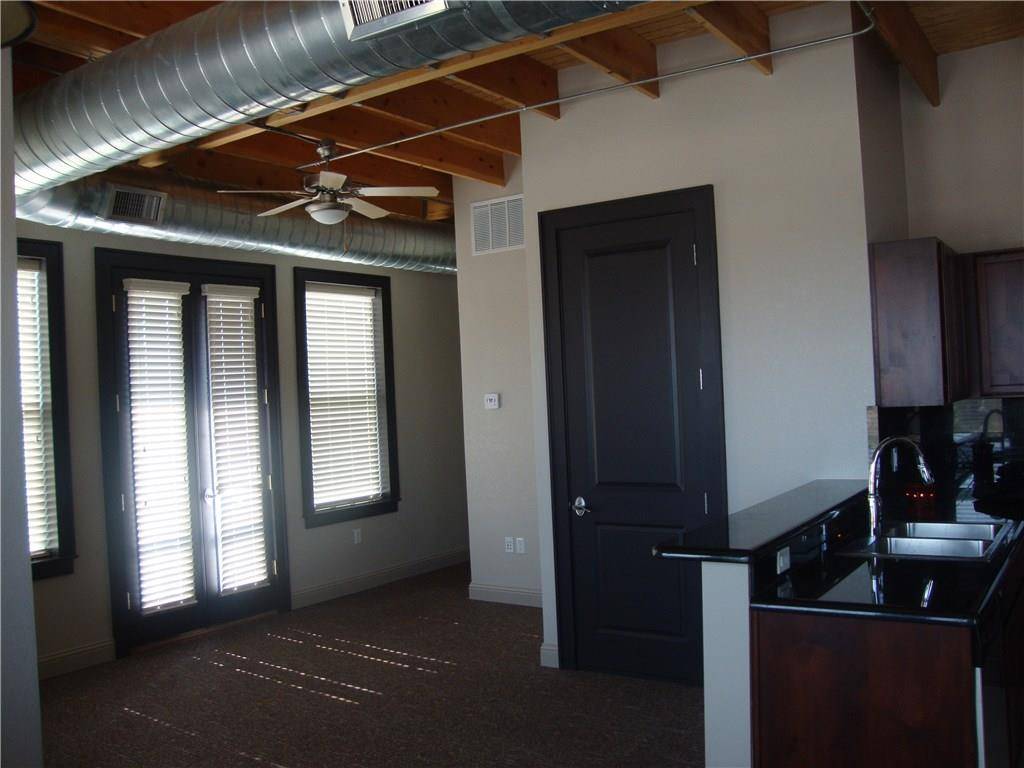 928 lipscomb Street #200, Fort Worth, TX 76104