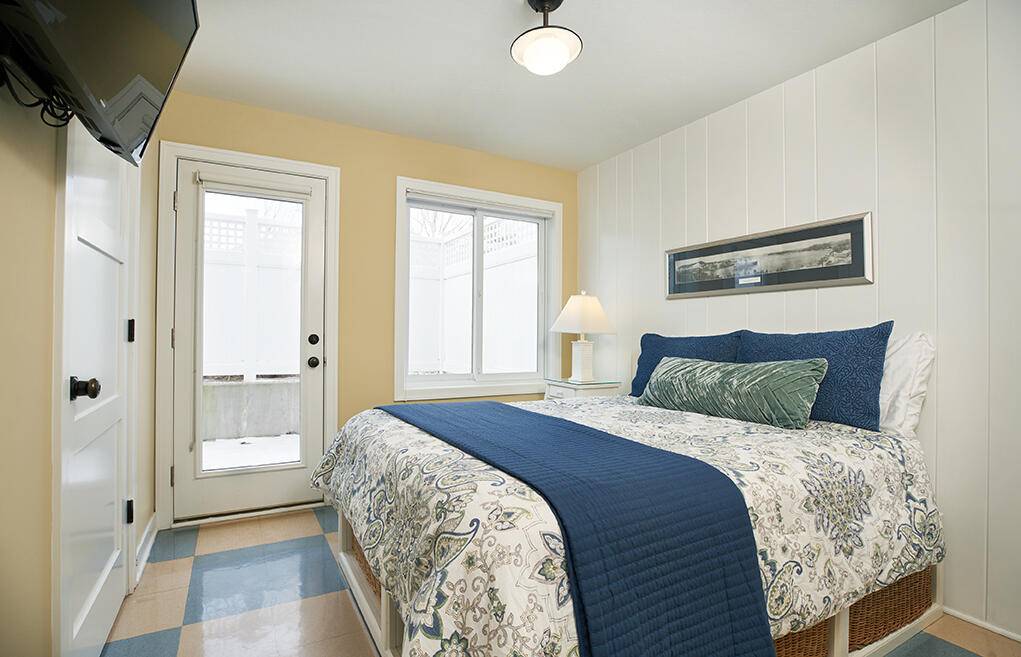 2057 Lake ST #6H, Park Twp, MI 49424