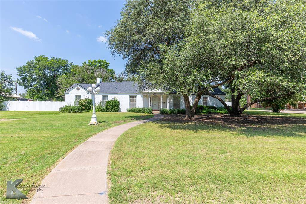 907 N Avenue G, Haskell, TX 79521
