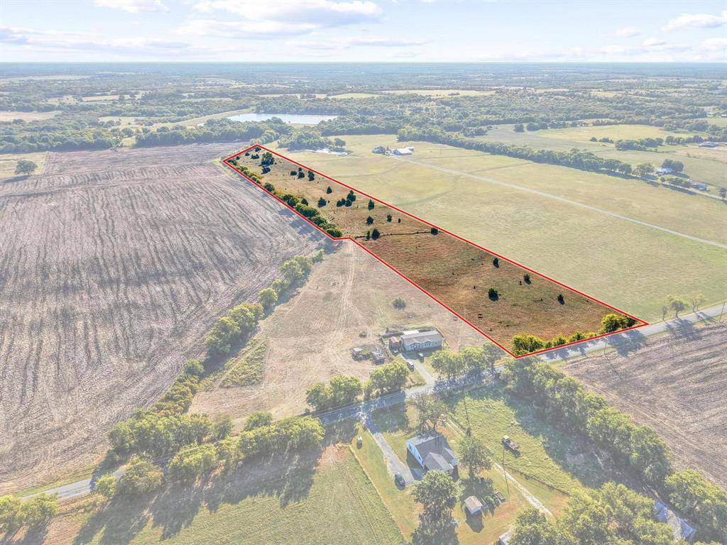 1220 Sears Road, Bells, TX 75414