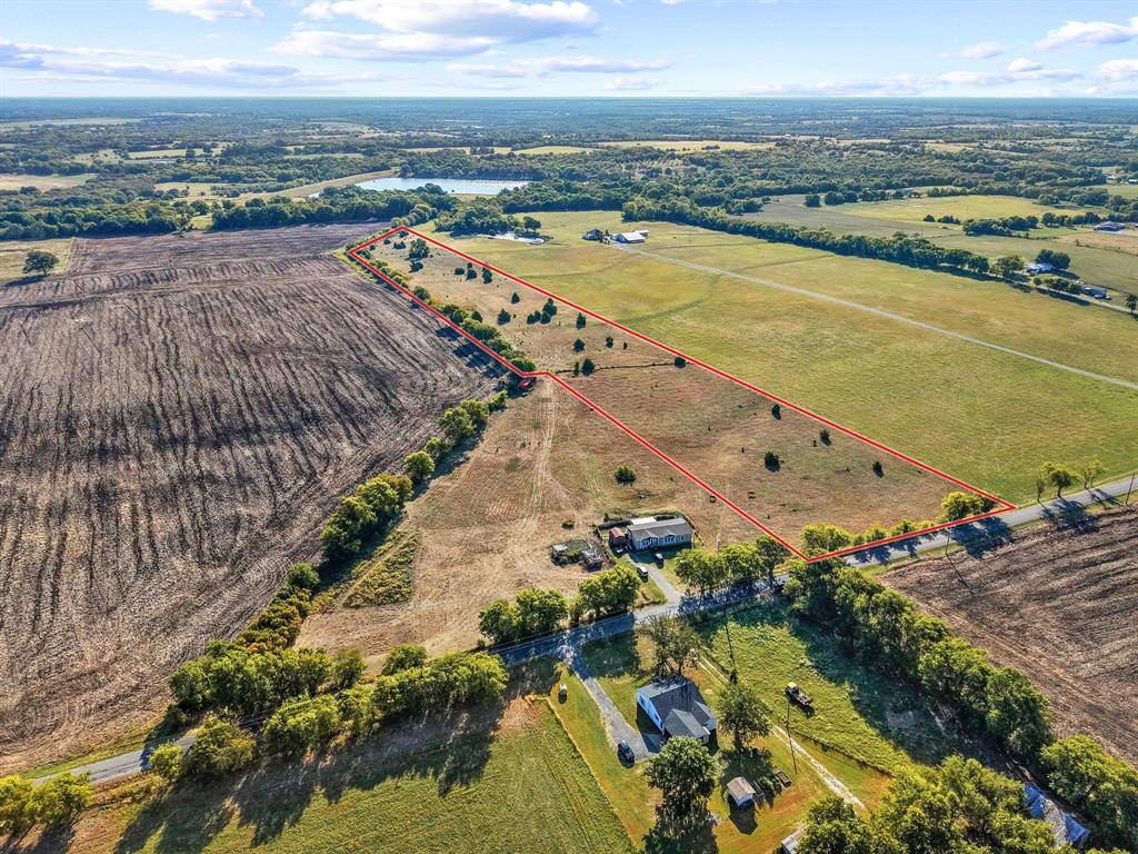 1220 Sears Road, Bells, TX 75414