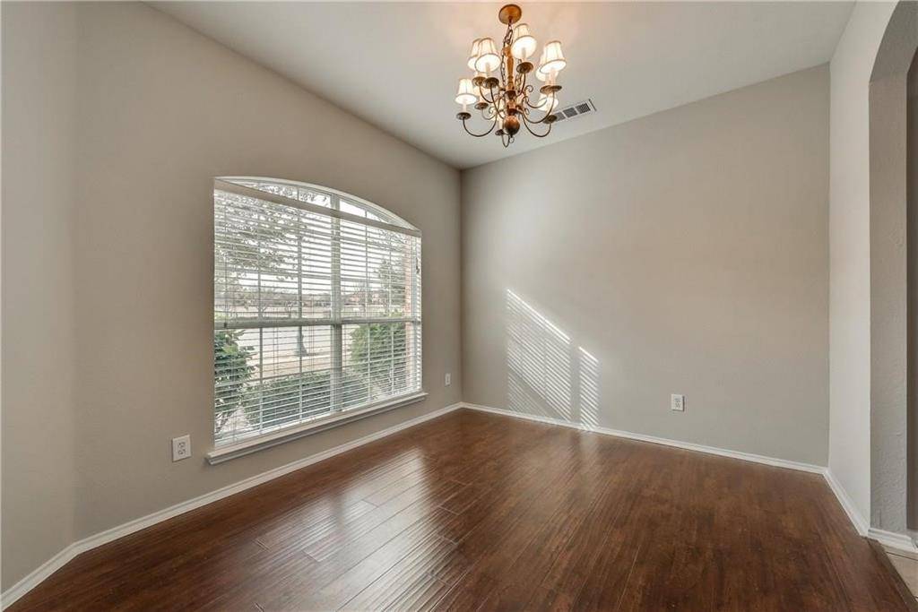 409 Knoll Park Court, Mckinney, TX 75072