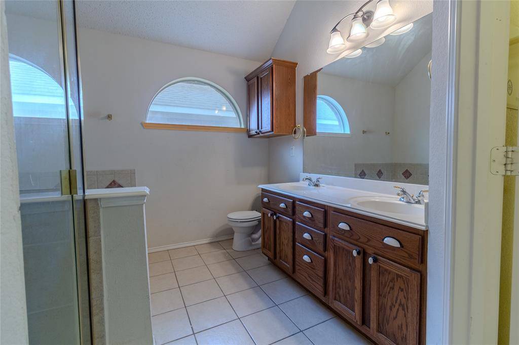 8504 Rock Creek Drive, Fort Worth, TX 76123