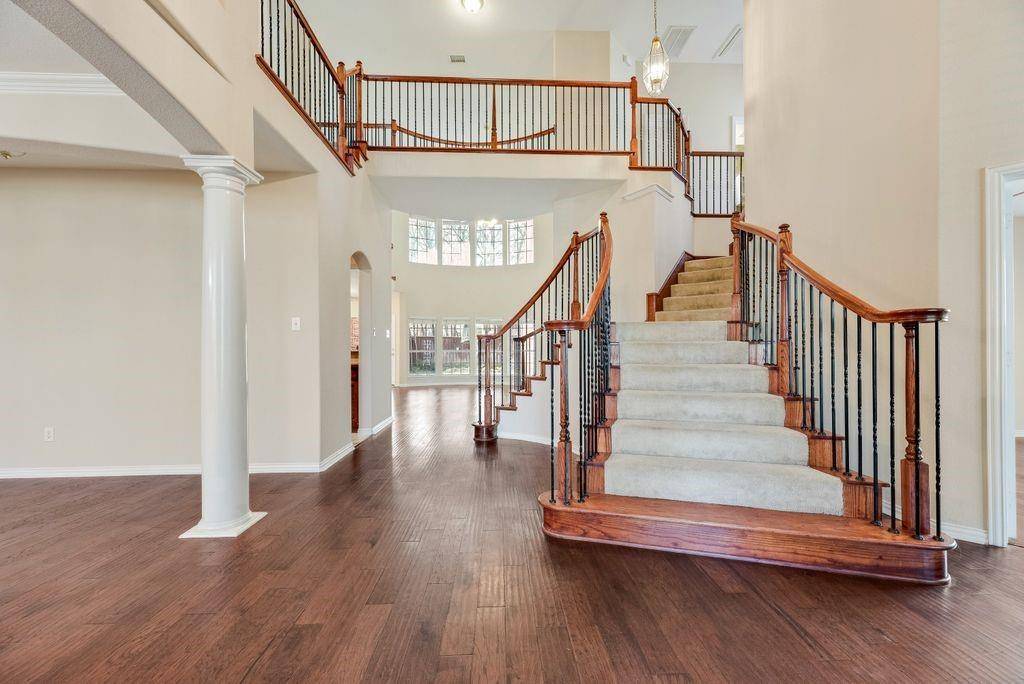 647 Royalwood Court, Grand Prairie, TX 75052