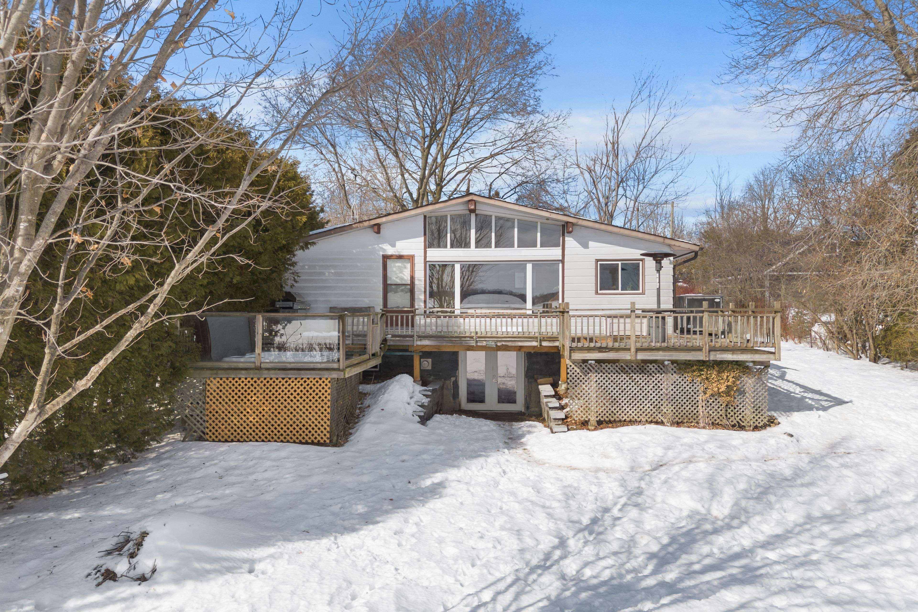 18 Lakeview BLVD, Kawartha Lakes, ON K0M 2C0