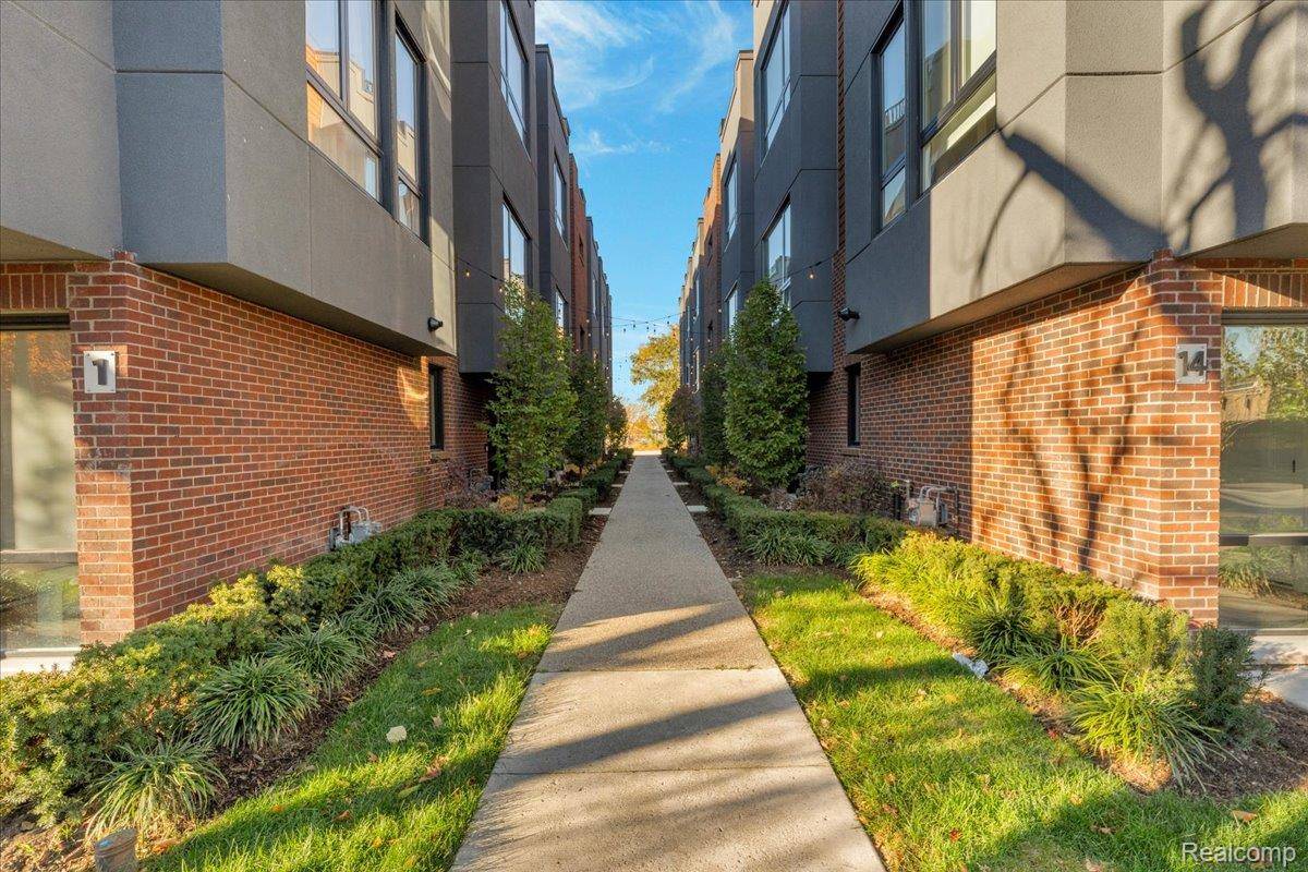 2037 11th ST #9, Detroit, MI 48216