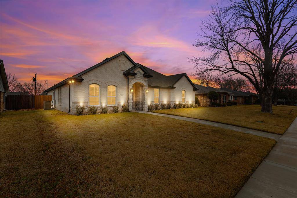 349 Kimberly Drive, Mesquite, TX 75149