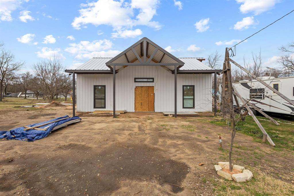 204 S Main Street, Ector, TX 75439