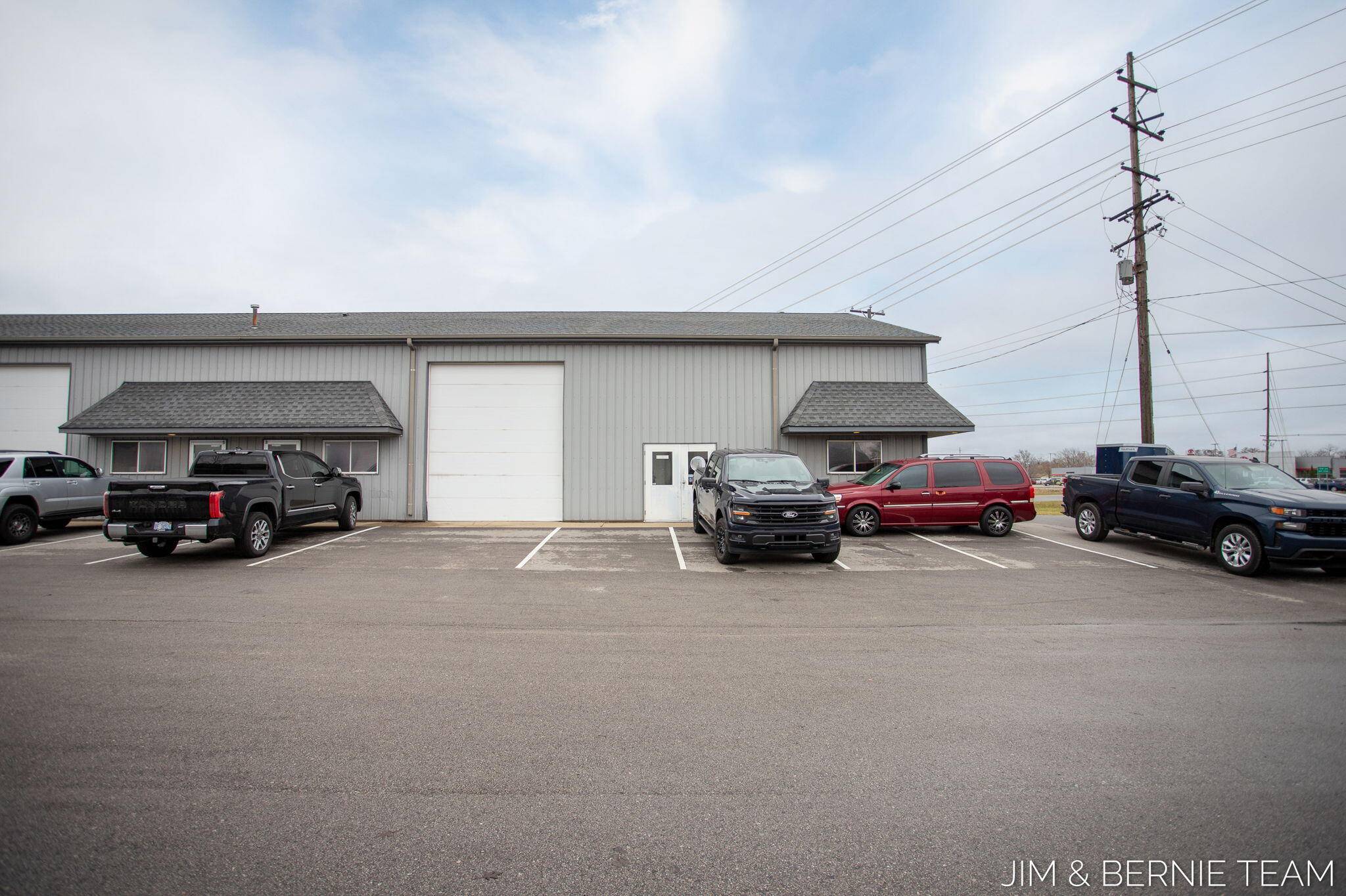 11322 E Lakewood BLVD, Hollandchartertownship_ottawa, MI 49424