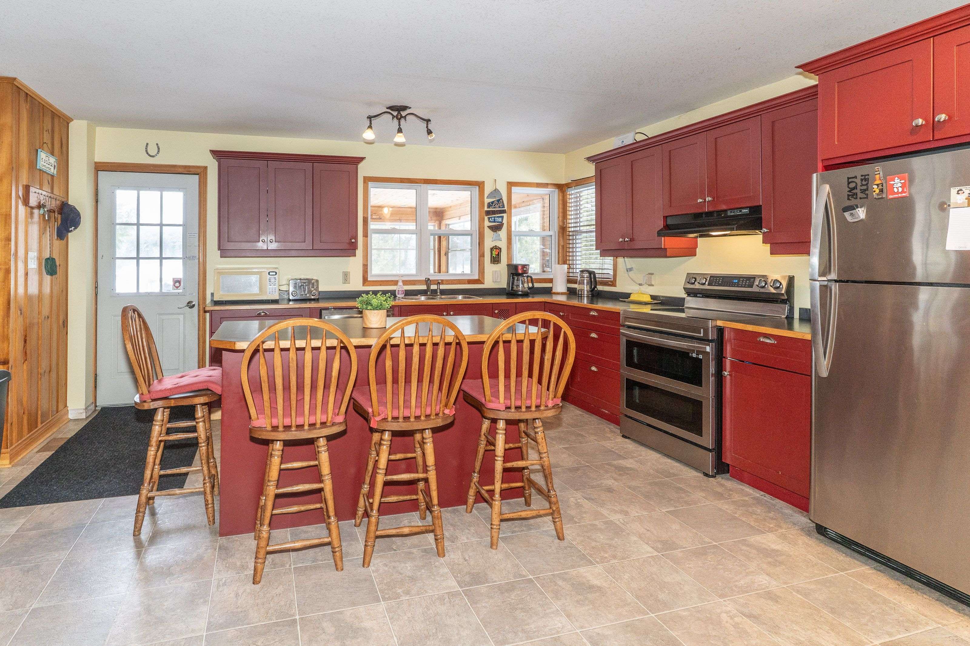 1012 Goodlife LN, Algonquin Highlands, ON P0A 0A8