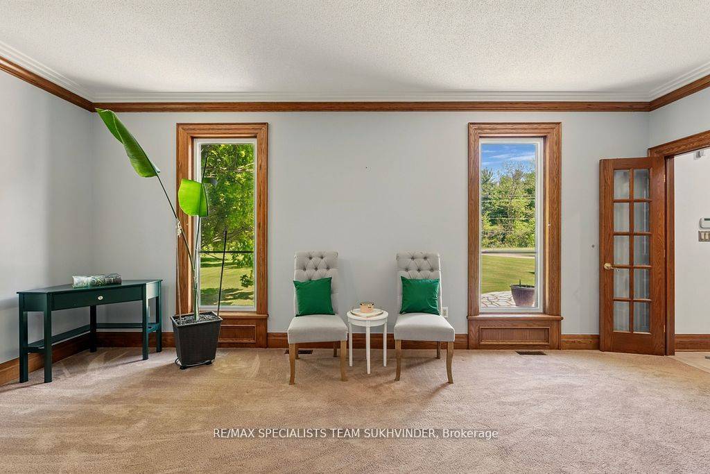 891 Rosehill RD, Fort Erie, ON L2A 5M4