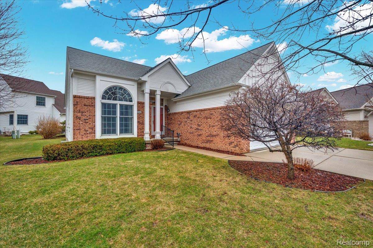 634 Eastway Circle, Lapeer, MI 48446