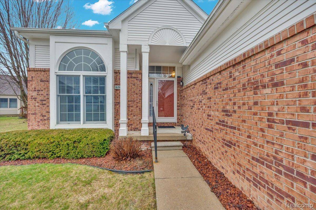 634 Eastway Circle, Lapeer, MI 48446