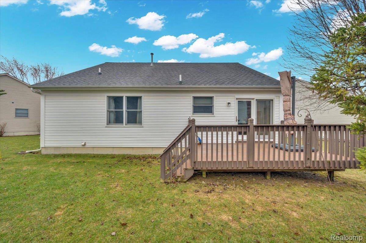 634 Eastway Circle, Lapeer, MI 48446