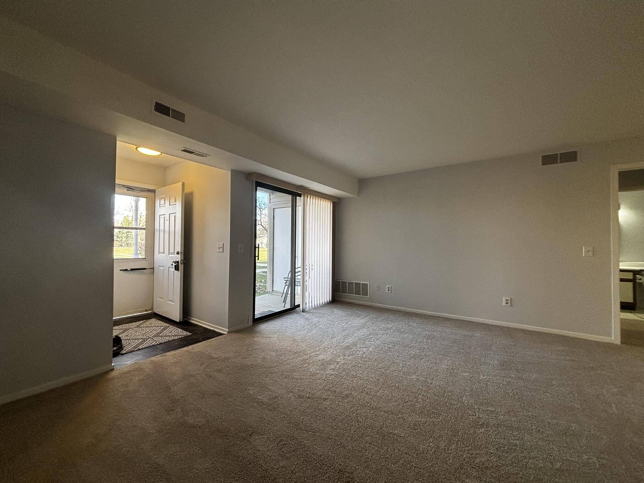 753 Clubhouse DR, Ypsilanti City, MI 48197