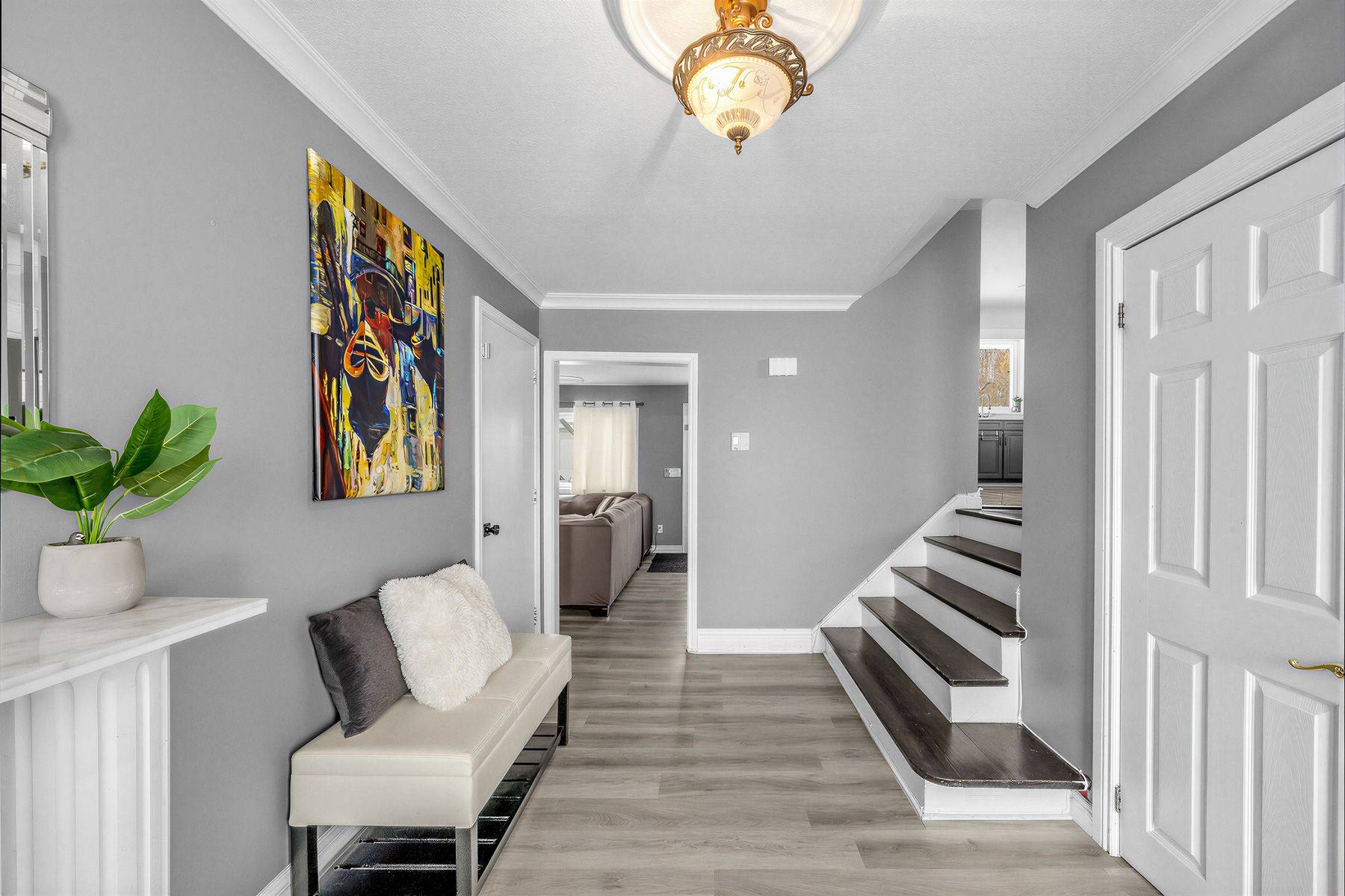 691 Fernhill BLVD, Oshawa, ON L1J 5K2