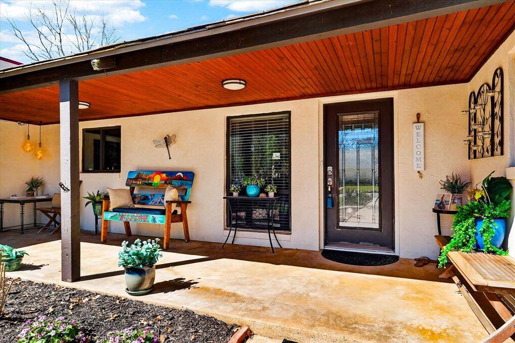 905 Lynhurst Lane, Denton, TX 76205