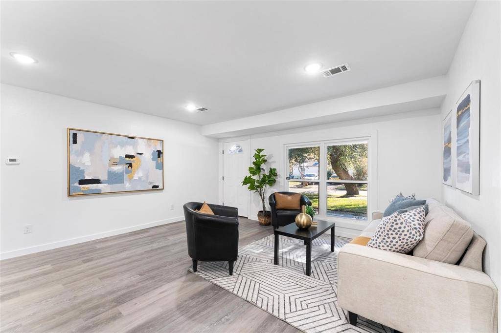 2661 Hudspeth Avenue, Dallas, TX 75216