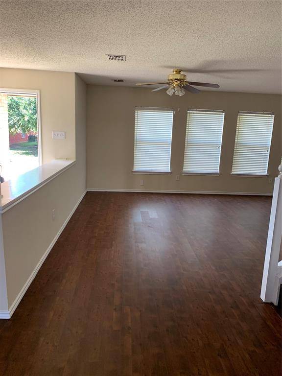 904 Valleybrook Drive, Lewisville, TX 75067