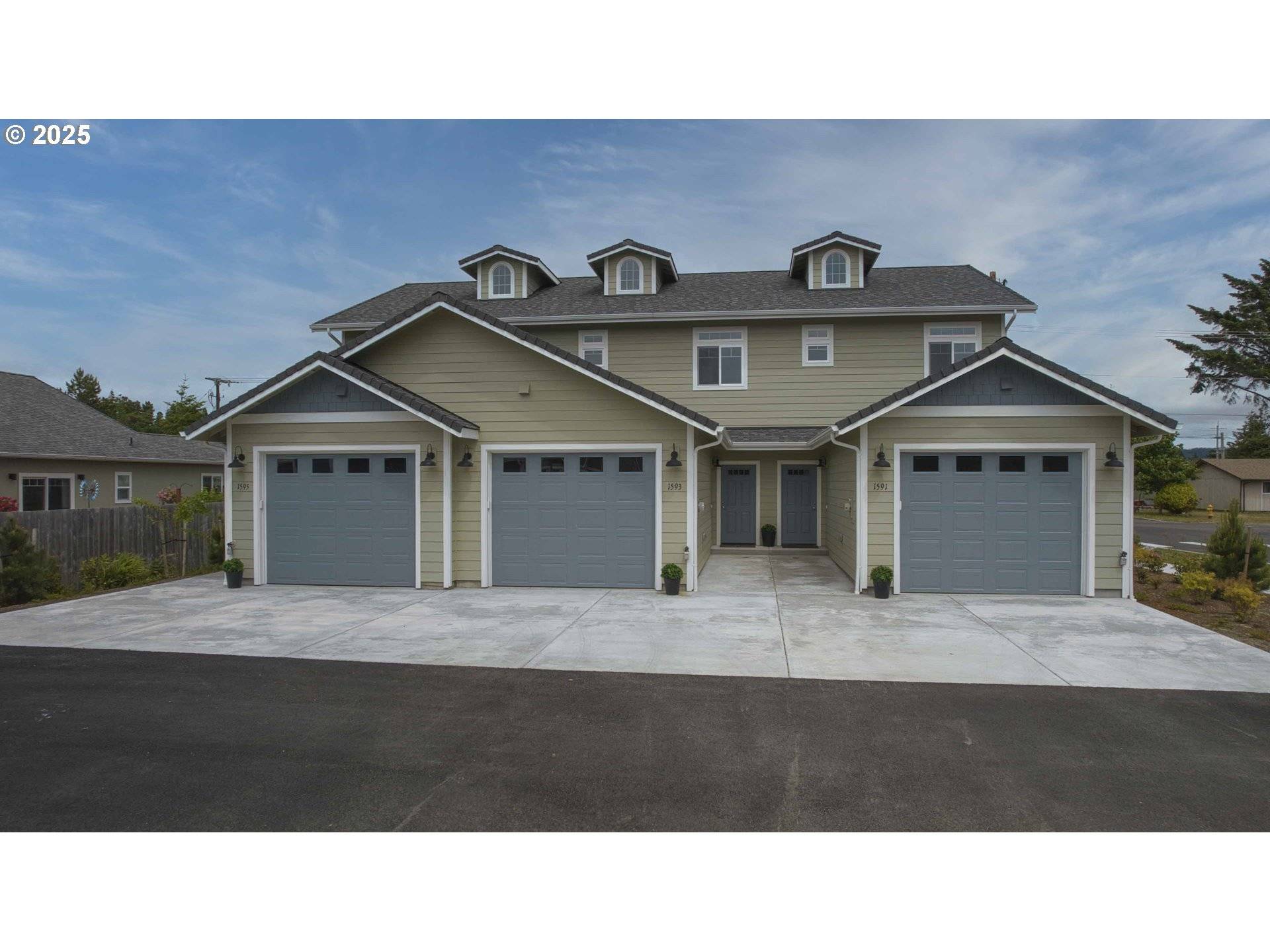 1595 37th ST, Florence, OR 97439