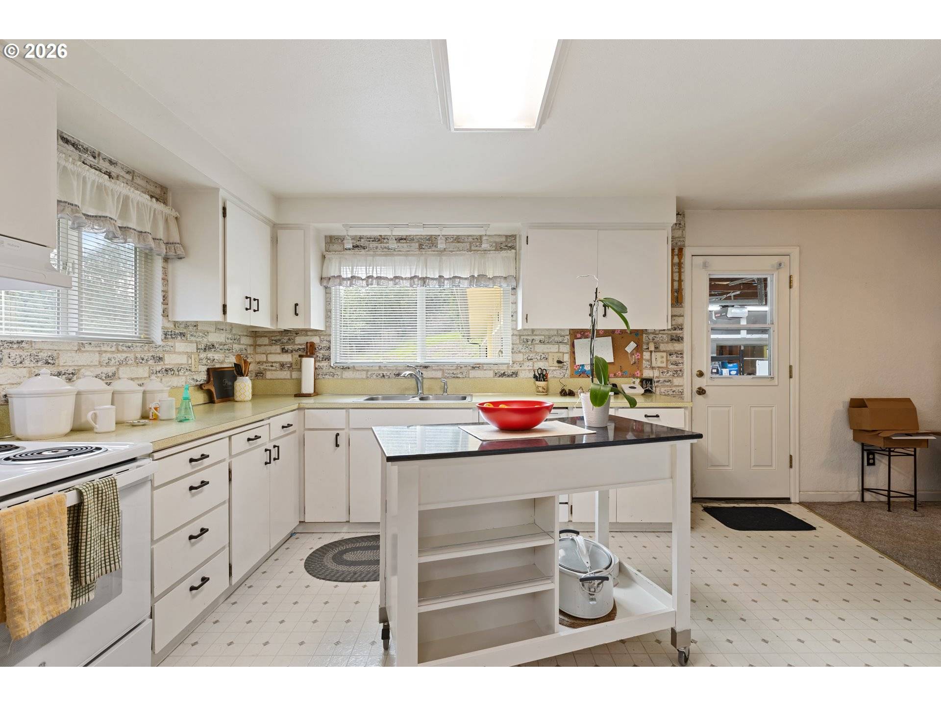 1386 RICHARDSON RD, Myrtle Creek, OR 97457