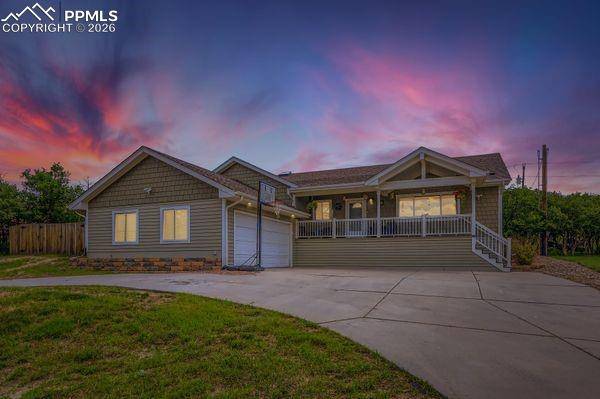 815 Meadow LN, Palmer Lake, CO 80133
