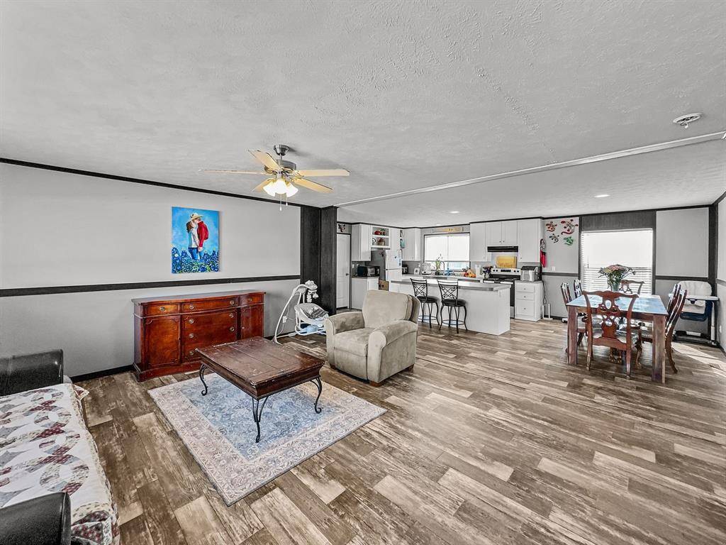 303 Mesa Ridge, Decatur, TX 76234