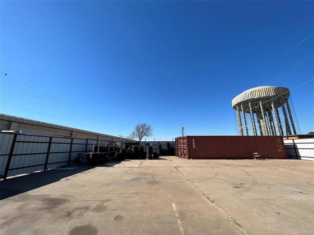 109 N Story Road, Irving, TX 75061