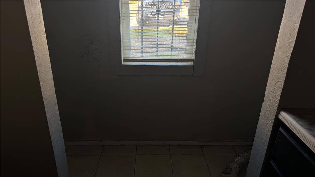 9434 Olde Towne Row, Dallas, TX 75227