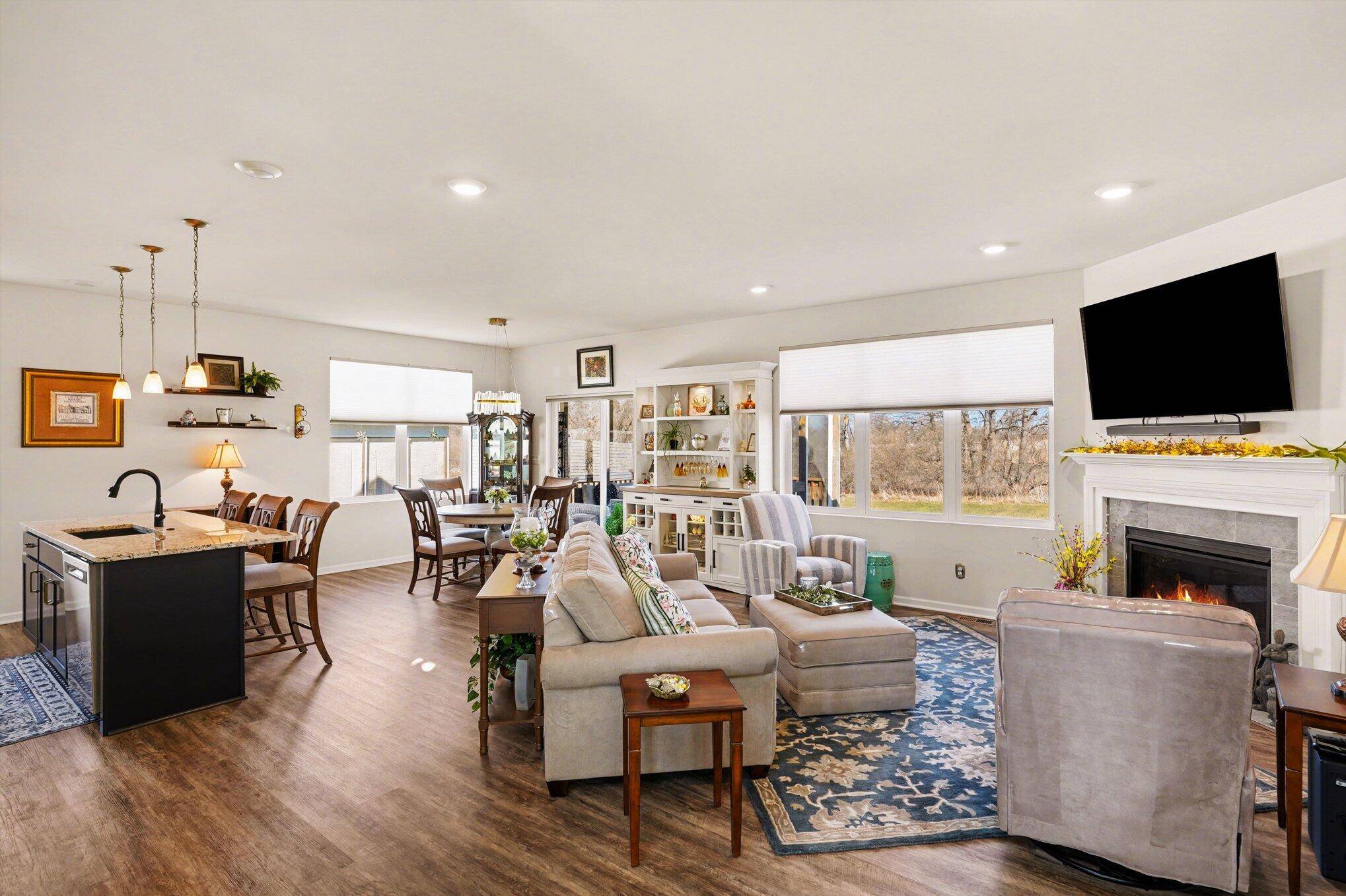 5725 Trail Side LN, Hamburg Twp, MI 48189