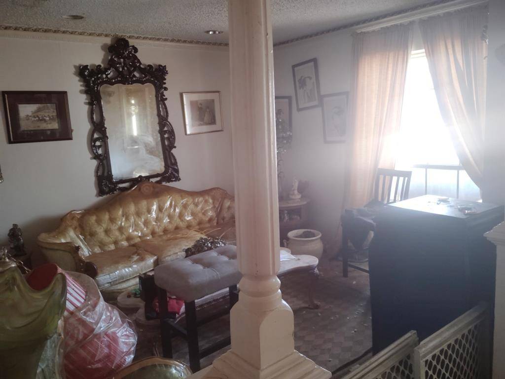 2301 Turner Way, Arlington, TX 76001